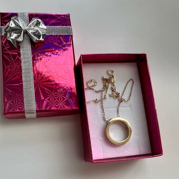 14k Gold Circle Pendant and Necklace Chain - Fine Jewelry - Picture 16 of 16